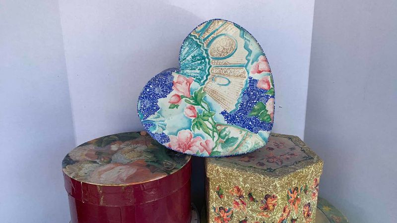 Photo 1 of 5-HAT BOXES