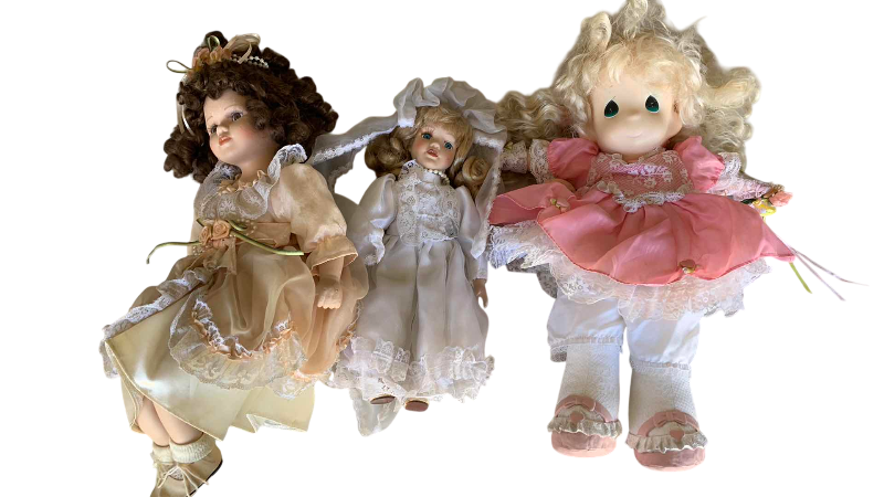 Photo 1 of VINTAGE DOLLS
