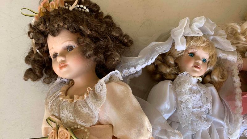 Photo 1 of VINTAGE DOLLS