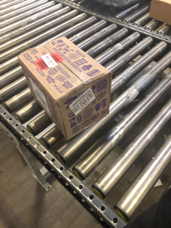 Photo 1 of RITZ Original Crackers and Easy Cheese Cheddar Snack Variety Pack, 1 Family Size Box & 2 Cans