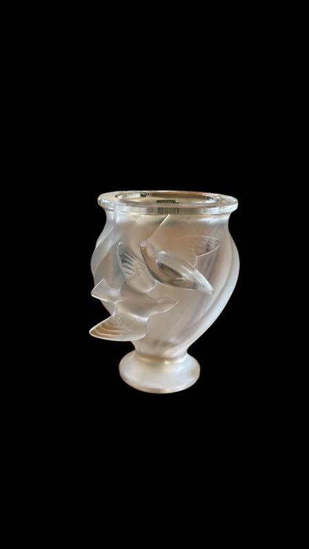 Photo 4 of LALIQUE  ROSINE PARIS "FLYING DOVES" FROSTED CRYSTAL VASE SIGNED LALIQUE (R) FRANCE W STICKER 