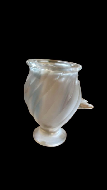 Photo 3 of LALIQUE  ROSINE PARIS "FLYING DOVES" FROSTED CRYSTAL VASE SIGNED LALIQUE (R) FRANCE W STICKER 