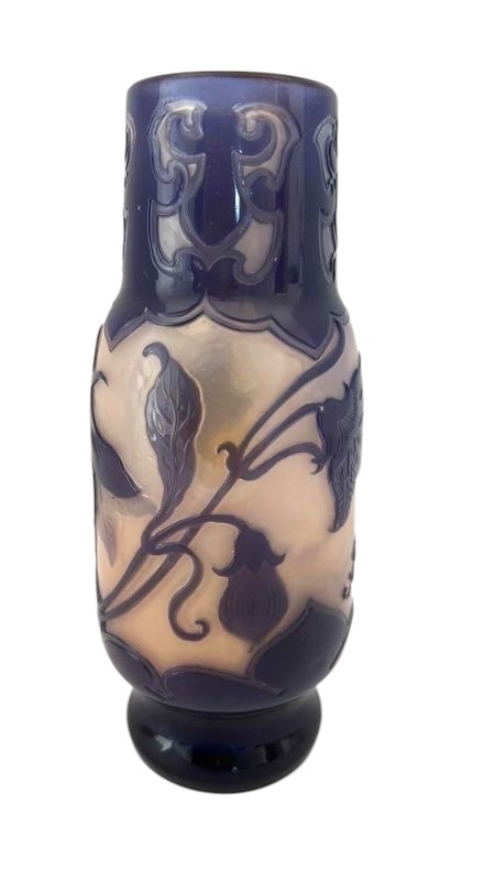 Photo 1 of EMILY GALLE' "WATER LILY" VASE H 7.5”