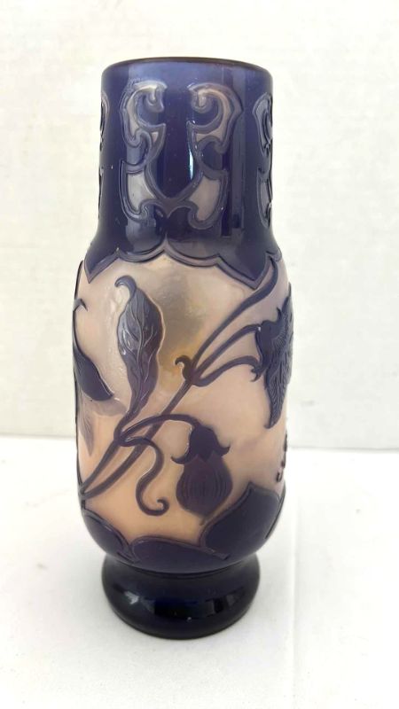 Photo 7 of EMILY GALLE' "WATER LILY" VASE H 7.5”