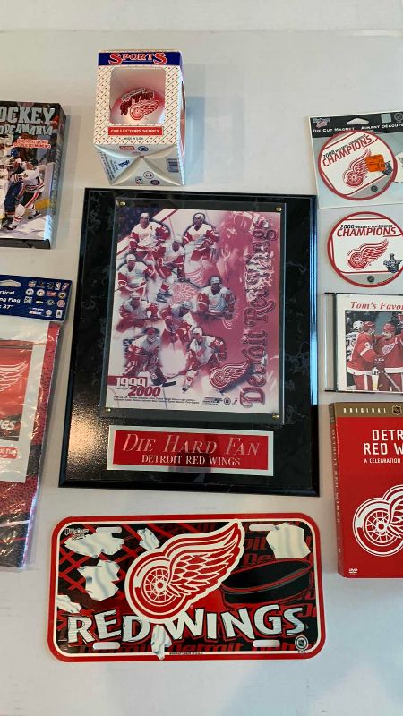 Photo 1 of NHL HOCKEY RED WINGS PLAQUE AND MEMORABILIA