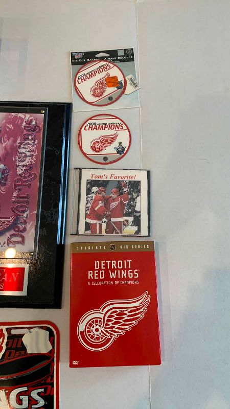 Photo 1 of NHL HOCKEY RED WINGS PLAQUE AND MEMORABILIA
