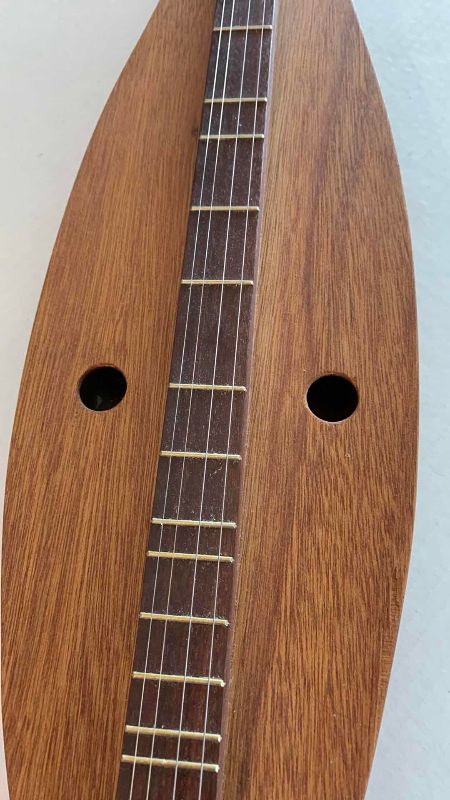Photo 1 of VINTAGE 1977 ACOUSTIC 4-STRING DULCIMER