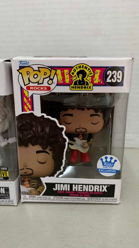 Photo 1 of FUNKO POP JOHN LENNON 246 AND JIMI HENDRIX 239