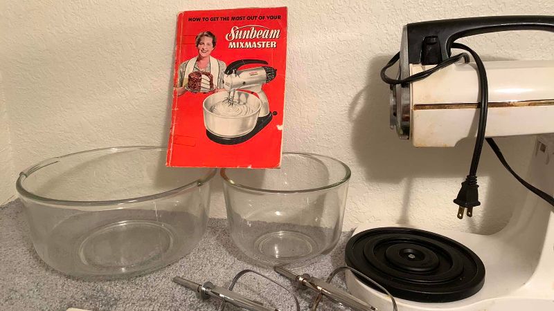 Photo 1 of VINTAGE SUNBEAM MIXMASTER BLENDER