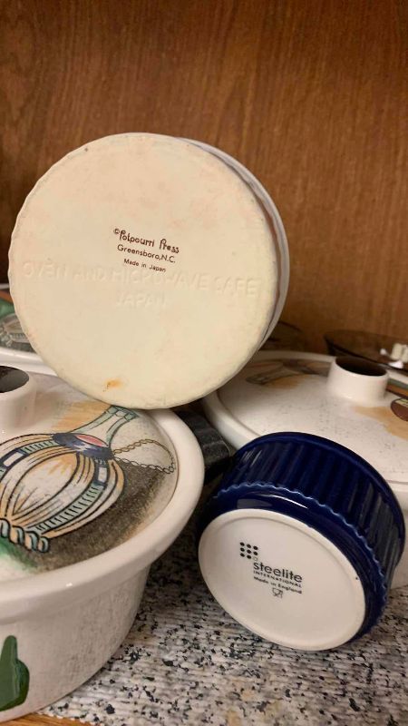 Photo 1 of GLASS BOWLS AND CAPRI BY ROYAL SEALY HAND PAINTED IN JAPAN SOUP BOWLS