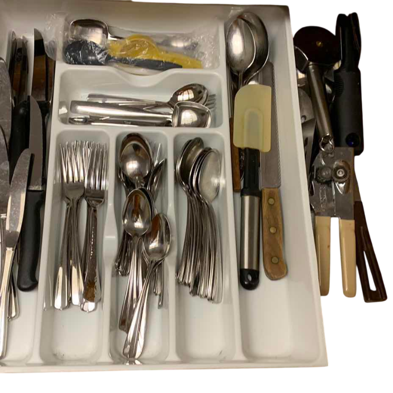 Photo 1 of CONTENTS OF DRAWER