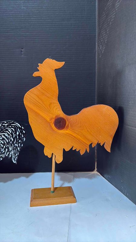 Photo 1 of ROOSTER DECOR 12” X 18”H