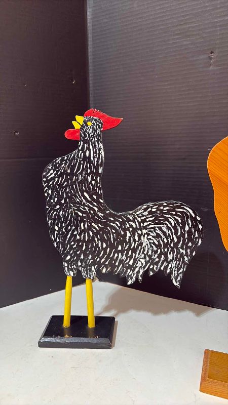 Photo 1 of ROOSTER DECOR 12” X 18”H