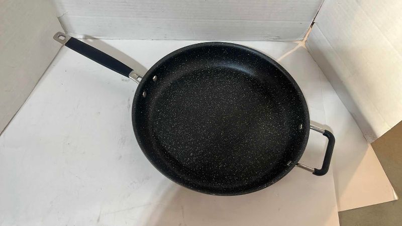 Photo 1 of LARGE SKILLET GRANITESTONE DIAMOND PRO