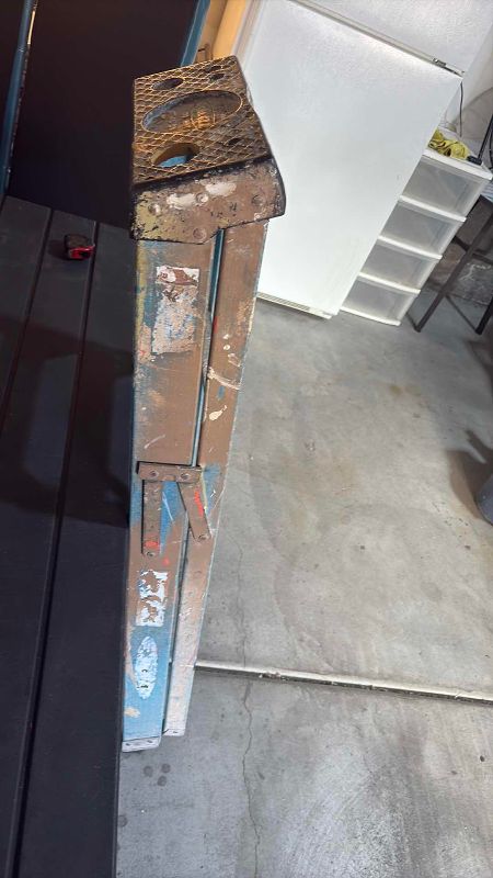 Photo 1 of 4 FOOT WERNER LADDER