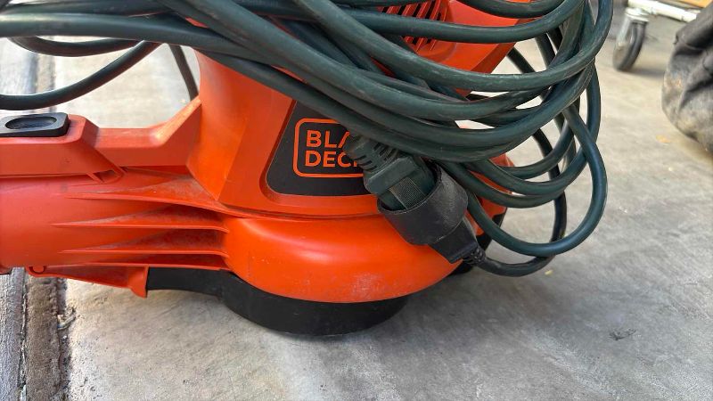 Photo 1 of BLACK AND DECKER LEAF BLOWER CORDED 37” X 15” H