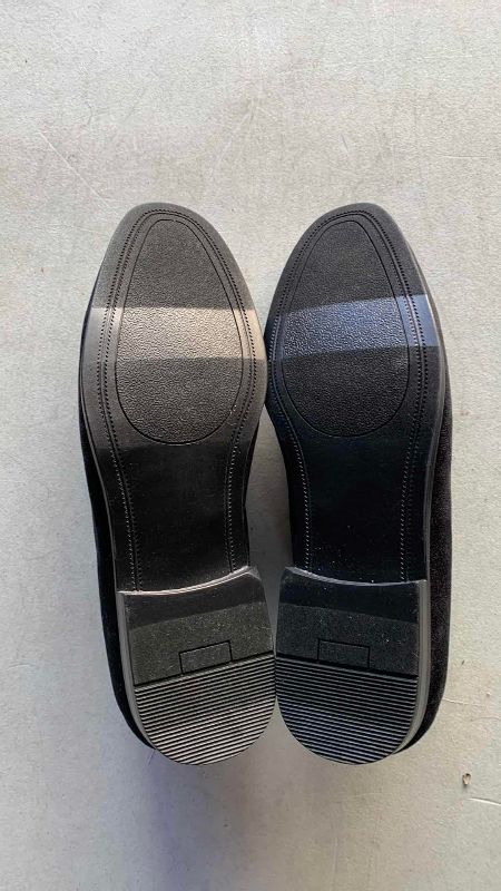 Photo 1 of MENS ALFANI MEMORY FOAM DRESS SHOES SIZE 10