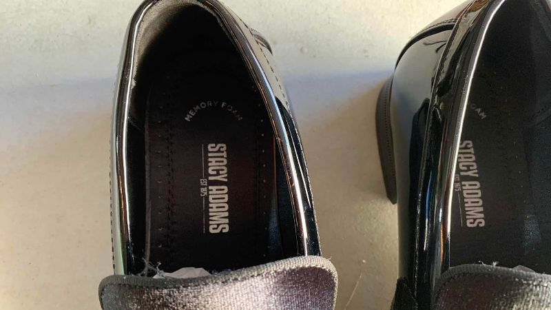Photo 1 of MENS STACY ADAMS MEMORY FOAM DRESS SHOES SIZE 10