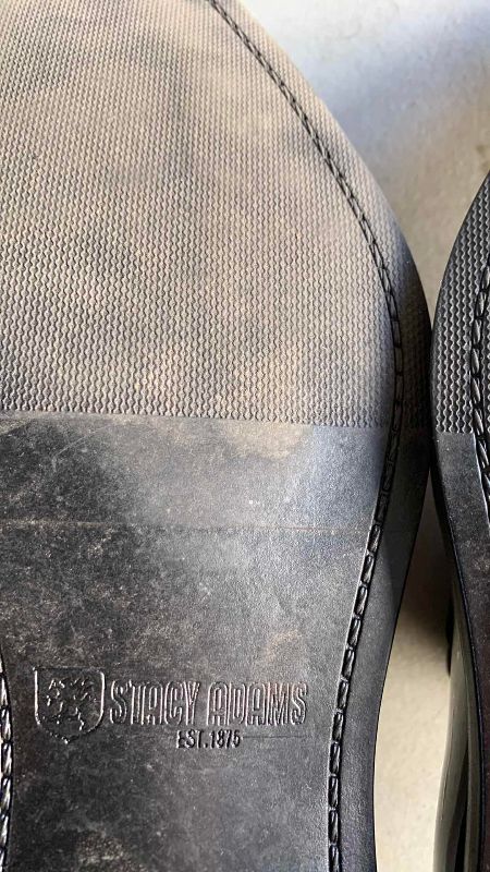 Photo 1 of MENS STACY ADAMS MEMORY FOAM DRESS SHOES SIZE 10