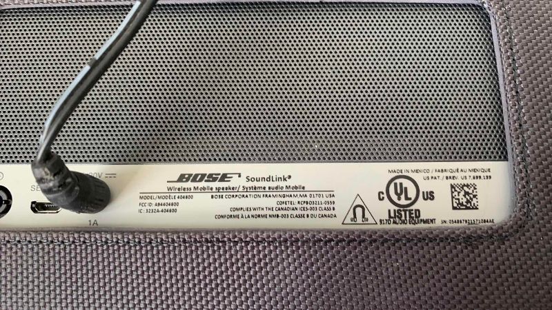 Photo 1 of BOSE SOUNDLINK SPEAKER