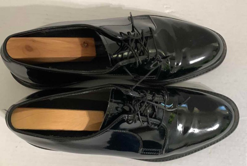 Photo 1 of CAPPS MEN’S BLACK SHINY DRESS SHOES SIZE 10.5