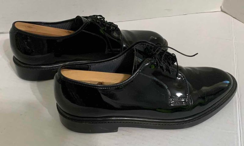Photo 1 of CAPPS MEN’S BLACK SHINY DRESS SHOES SIZE 10.5