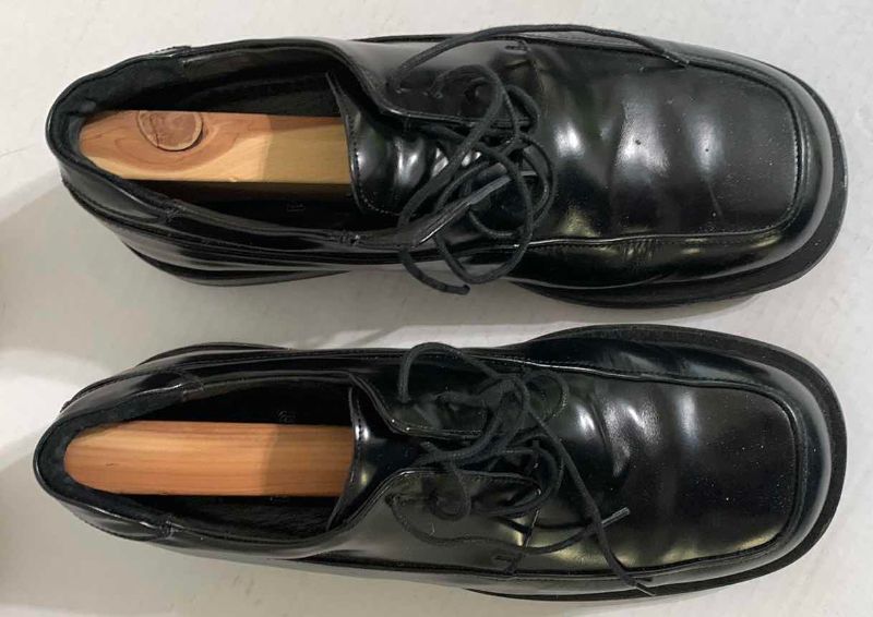 Photo 1 of BACCO BUCCI MENS DRESS SHOES SIZE 9.5 WIDE