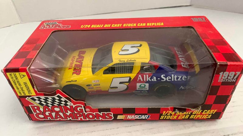 Photo 1 of NASCAR RACING CHAMPIONS 1997 EDITION TERRY LABONTE NUMBER 5 1/24 SCALE DIECAST CAR