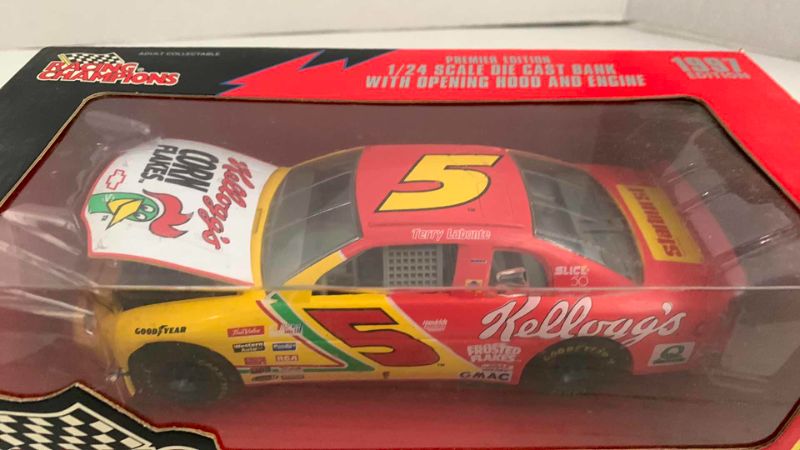 Photo 1 of NASCAR RACING CHAMPIONS 1997 EDITION TERRY LABONTE NUMBER 5 1/24 SCALE DIECAST BANK