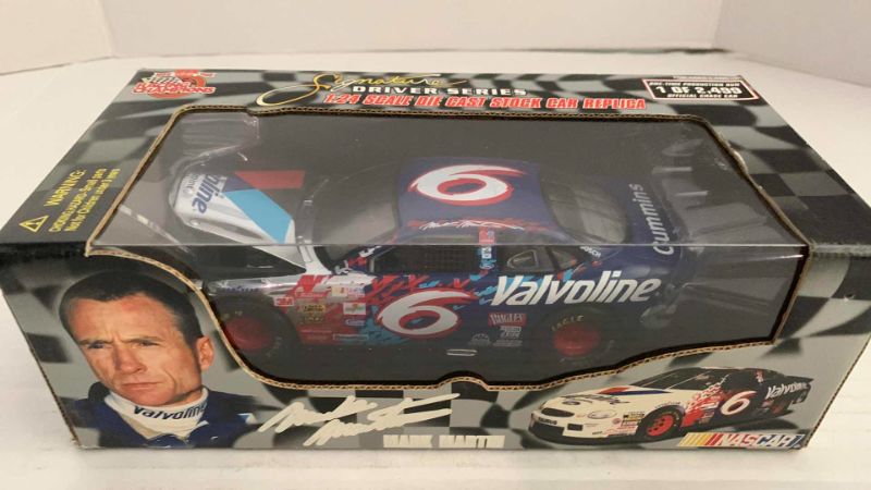 Photo 1 of NASCAR RACING CHAMPIONS 10TH ANNIVERSARY SIGNATURE DRIVER SERIES MARK MARTIN NUMBER 6 1/24 SCALE DIECAST STOCK CAR REPLICA 1/2499