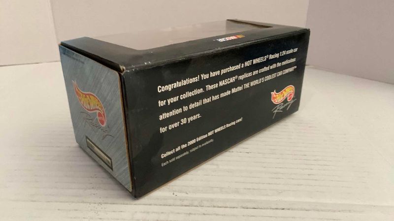 Photo 1 of NASCAR TEAM HOT WHEELS PRO RACING TERRY LABONTE NUMBER 5 1/24 SCALE DIECAST CAR DELUXE EDITION