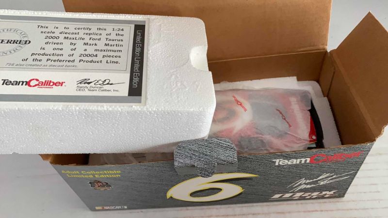 Photo 1 of TEAM CALIBER 2004 TAURUS MARK MARTIN NUMBER SIX 1/20004