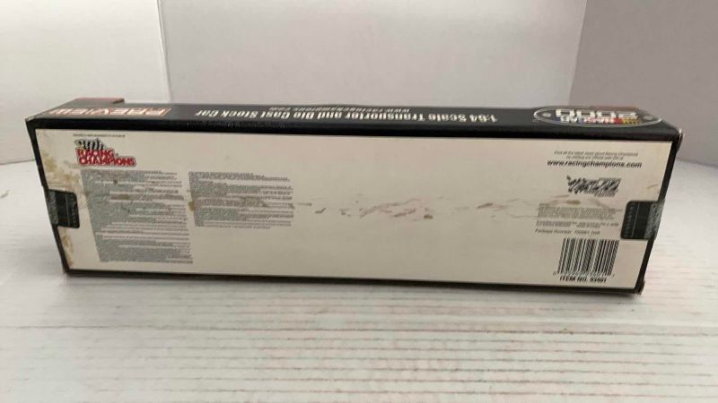 Photo 1 of NASCAR 2000 RACING CHAMPIONS PREVIEW 1/64 SCALE TRANSPORTER AND DIECAST STOCK CAR MARK MARTIN NUMBER 6