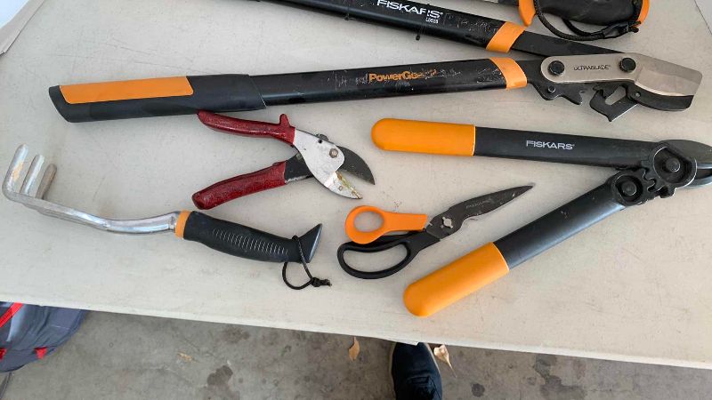 Photo 1 of FISKARS GARDEN TOOLS