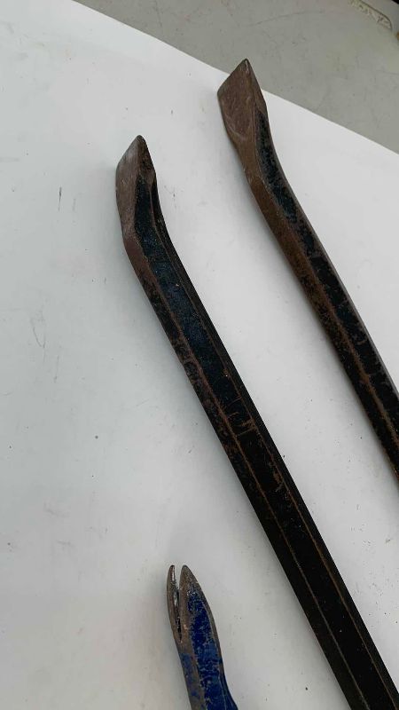 Photo 1 of 3-VARIOUS CROW BARS