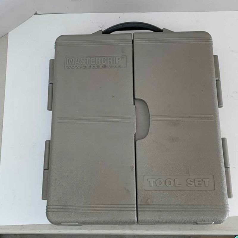 Photo 1 of MASTER GRIP TOOL SET