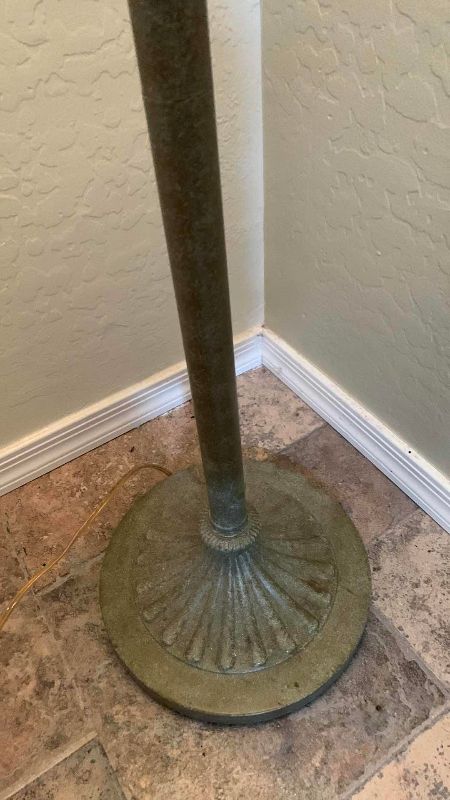 Photo 1 of TORCHIERE LAMP