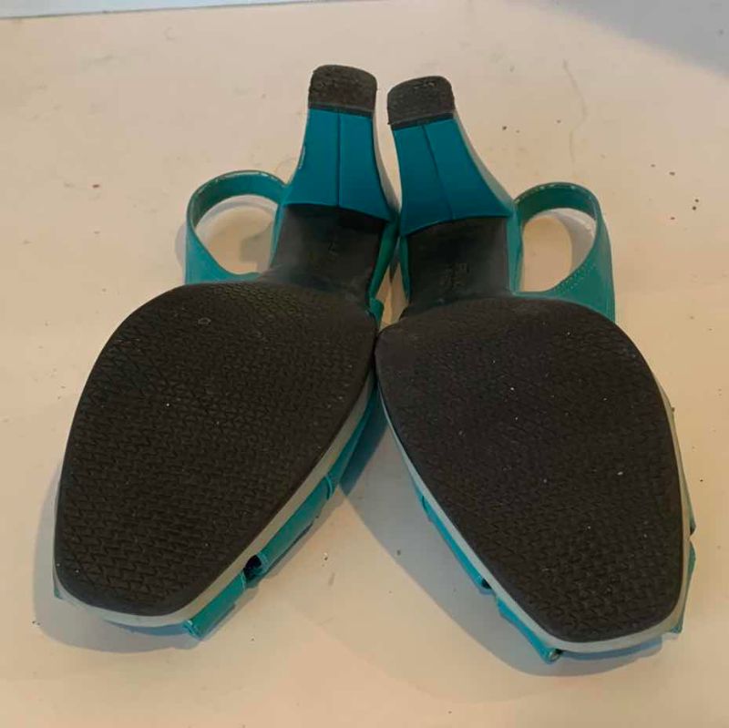 Photo 1 of LEATHER TEAL FRANCO SARTO HEELS SIZE 7.5
