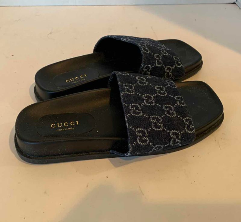Photo 1 of DENIM GUCCI SLIDES MADE IN ITALY SIZE 38