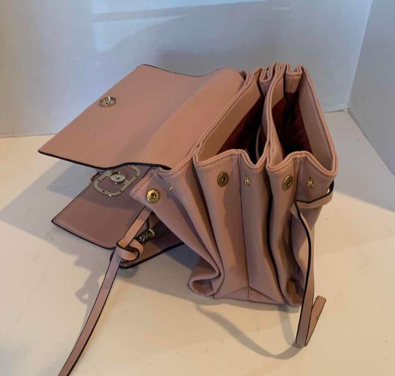 Photo 1 of TAN LEATHER VALENTINO V-RING EXPANDABLE SHOULDER BAG 