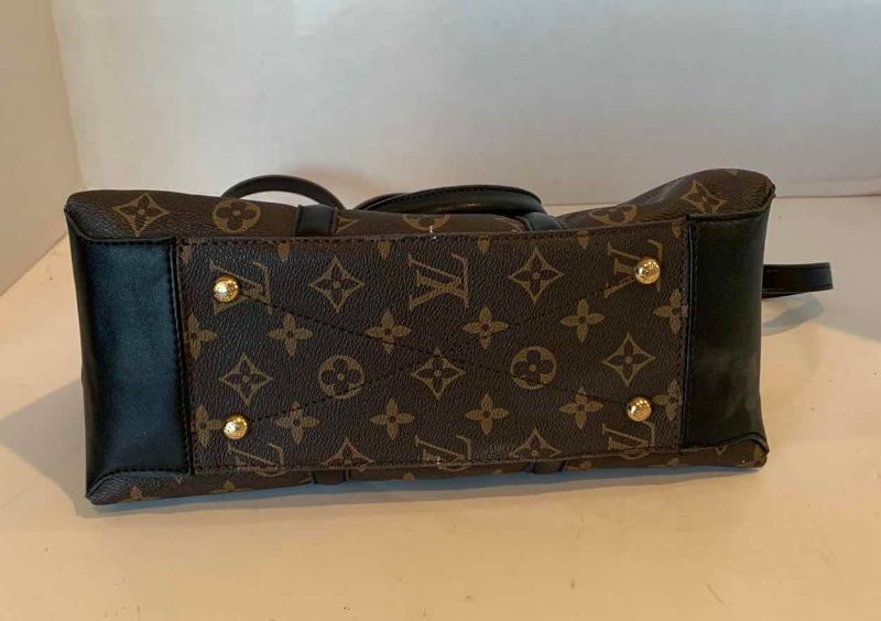 Photo 1 of LOUIS VUITTON MONOGRAM HANDBAG