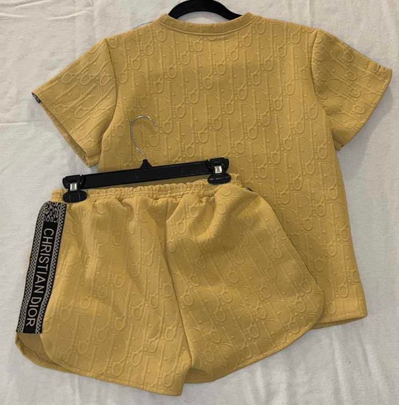 Photo 1 of 2PC- WOMEN'S CHRISTIAN DIOR SHORT SET (SIZE M)

