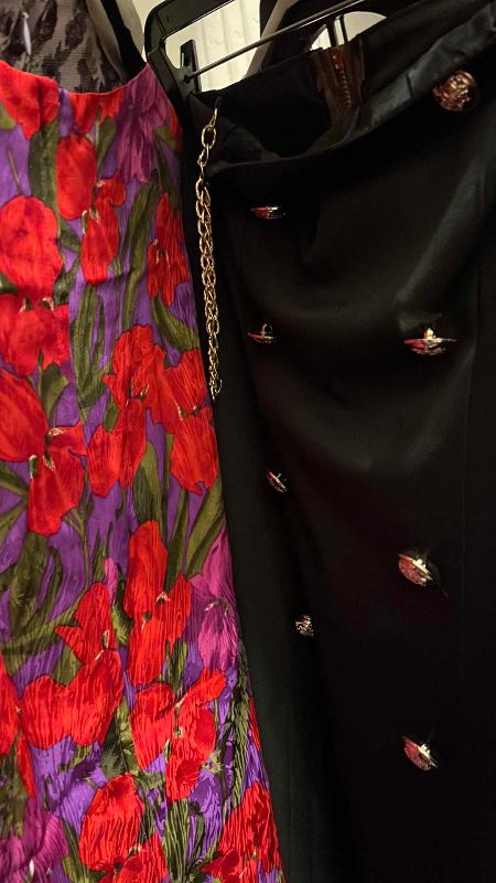 Photo 1 of EVENING DRESSES AND SHAWLS SIZE M