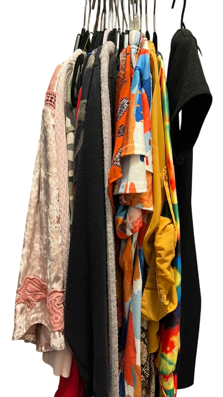 Photo 1 of WOMEN'S TOPS & BLOUSES (SIZE M)