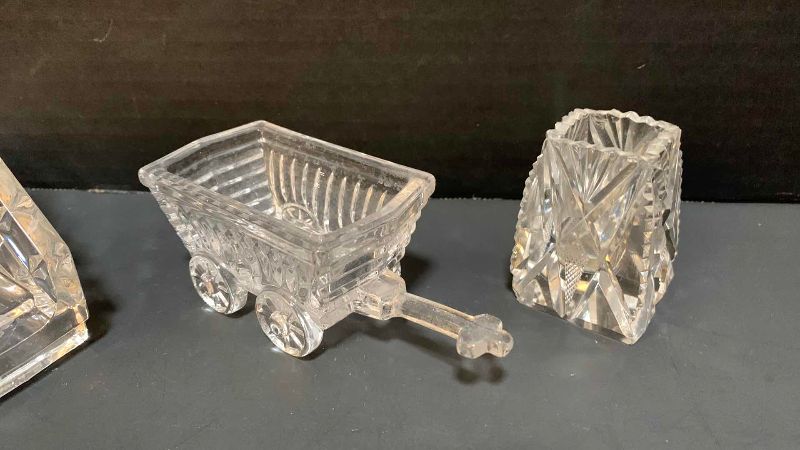 Photo 1 of 4-CRYSTAL DINING ACCESSORIES