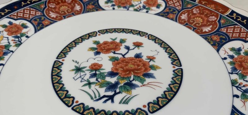 Photo 1 of VINTAGE JAPANESE HAND PAINTED IMARI PLATE CHARGER 12”