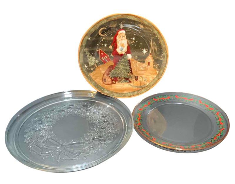 Photo 1 of CHRISTMAS PLATES, SANTA CAKE CUTTER AND DECOR