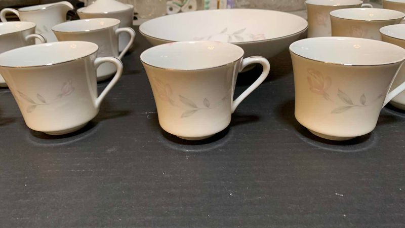 Photo 1 of 15-PIECES OF WYNDHAM “TWO SOME” 679 FINE CHINA MADE IN JAPAN