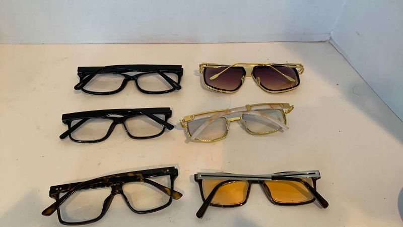 Photo 1 of 6-WOMENS ASSORTED FASHION GLASSES
