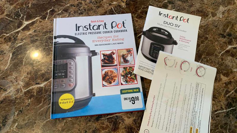 Photo 1 of INSTANT POT DUO SV AND COOKBOOK